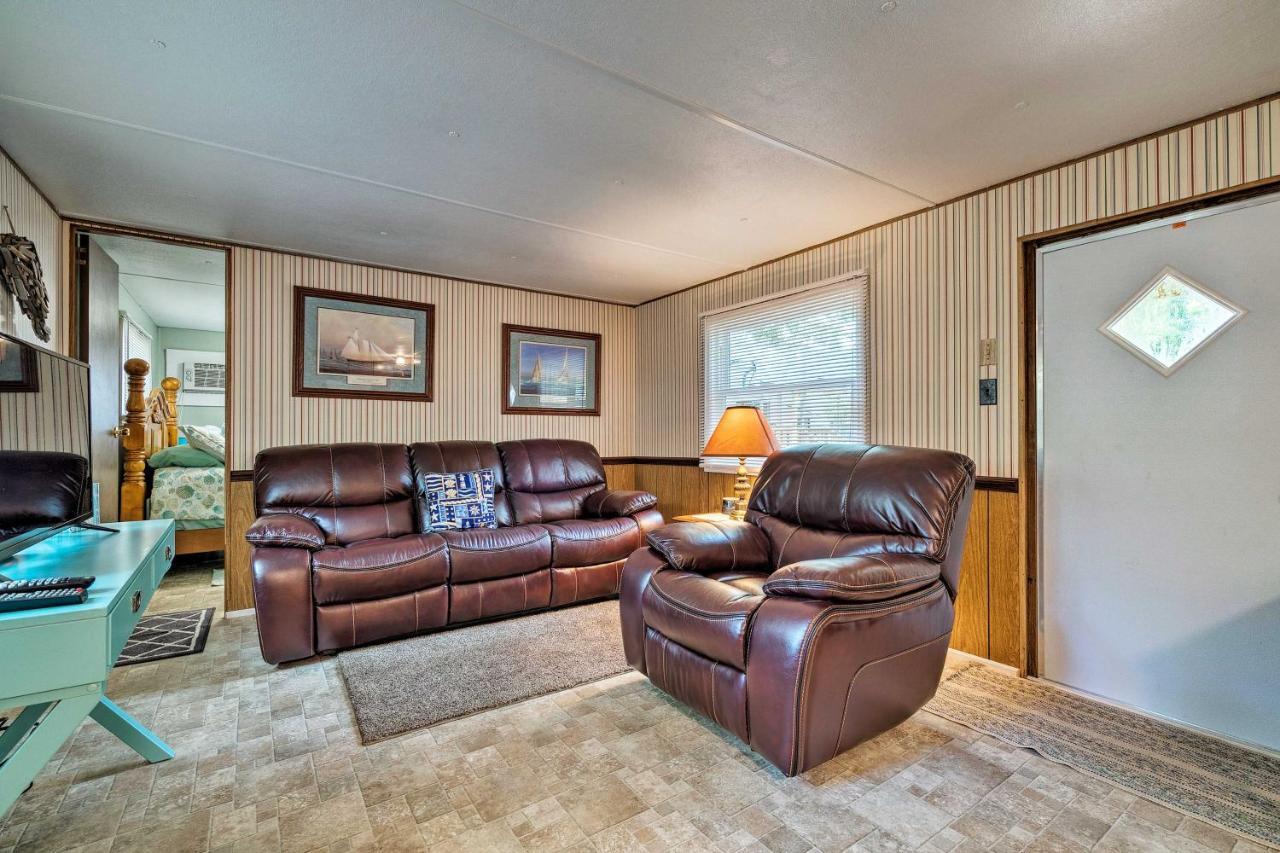 Cabin With Fire Pit, Walk To Steinhatchee River! Екстериор снимка