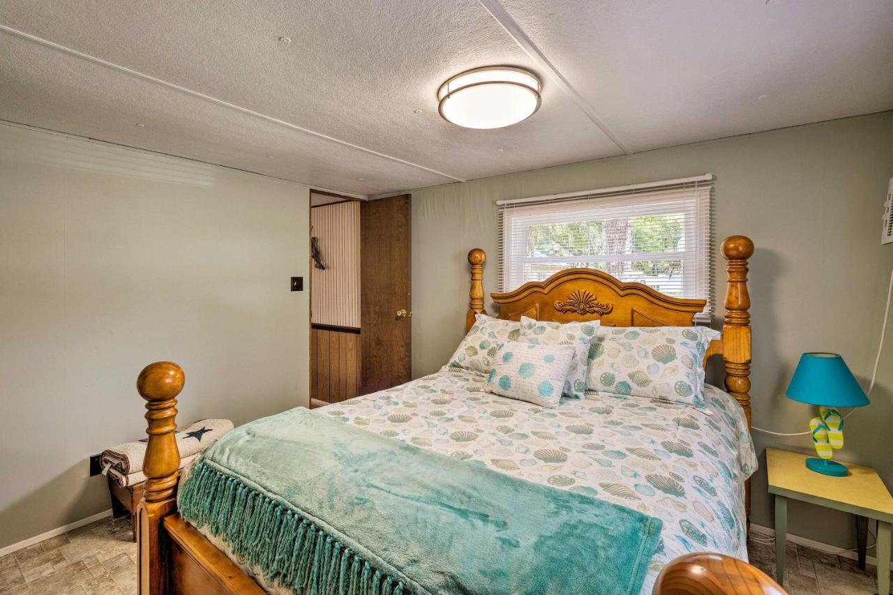 Cabin With Fire Pit, Walk To Steinhatchee River! Екстериор снимка